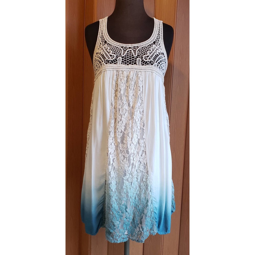 Blu Pepper size large cream and blue tank tunic